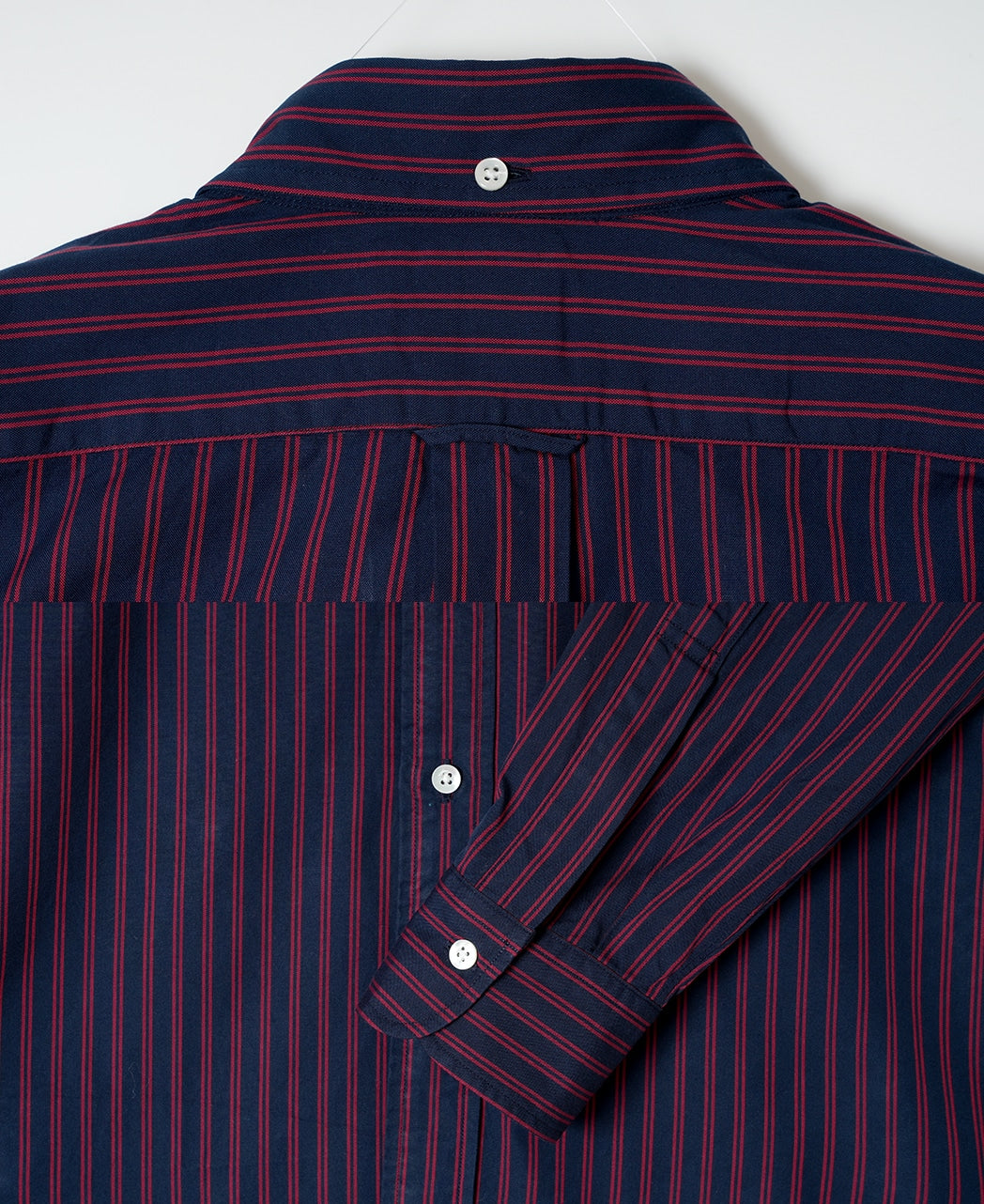 VINTAGE IVY NAVY BLUE WITH RED TRACKED STRIPE BUTTON-DOWN